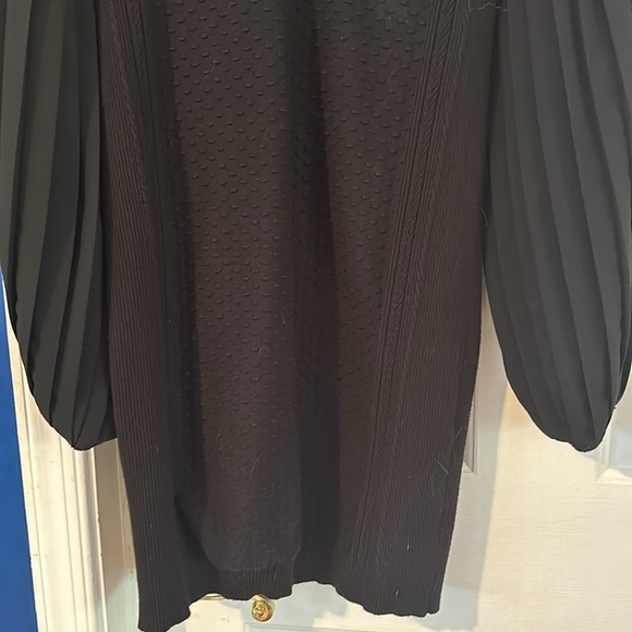 NWOT Women’s White House Black Market Pleated
Sleeve Sweater Dress Size Large - Picture 6 of 12
